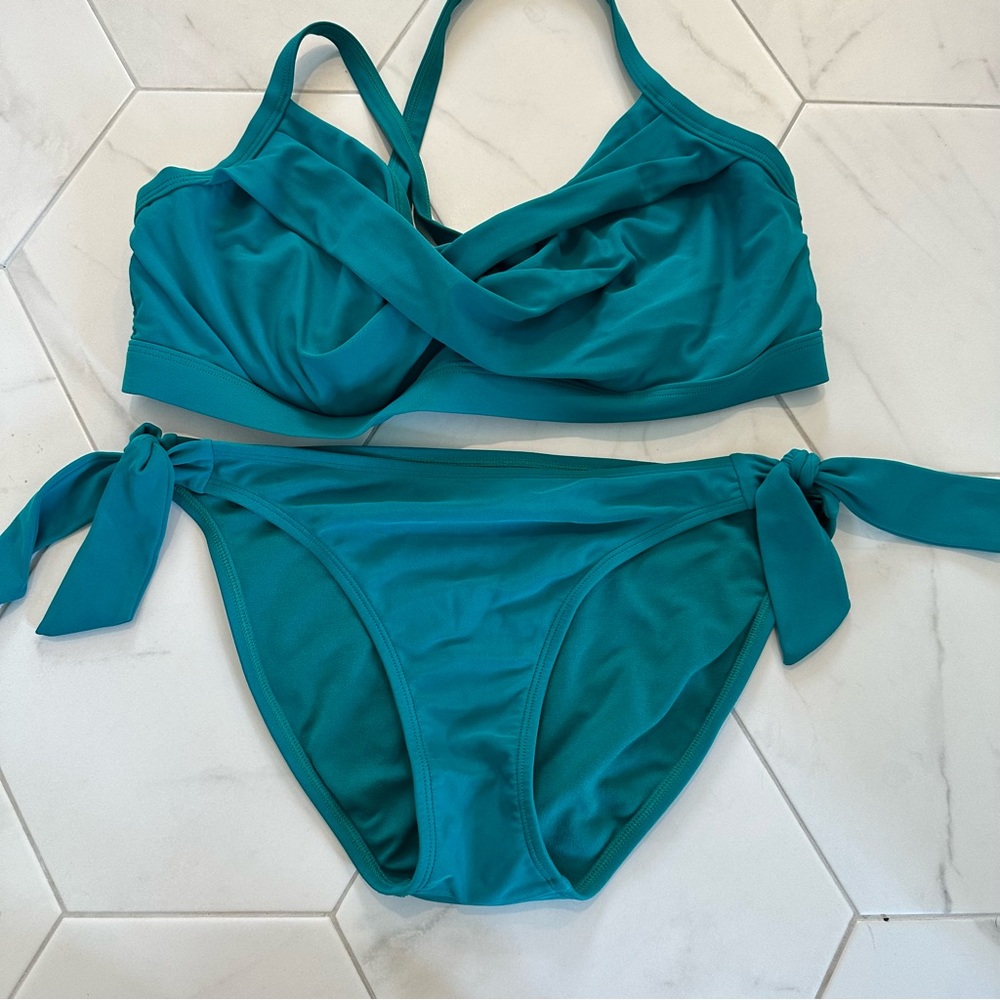 Athleta Twist Up Bikini Top and Tie Bottom (Teal)